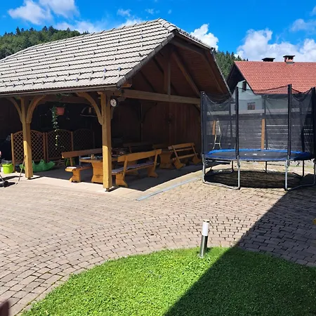 Guest house Kveder 3*