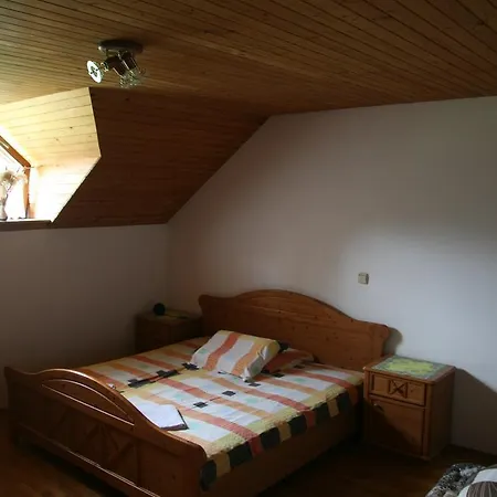 Kveder Guest house