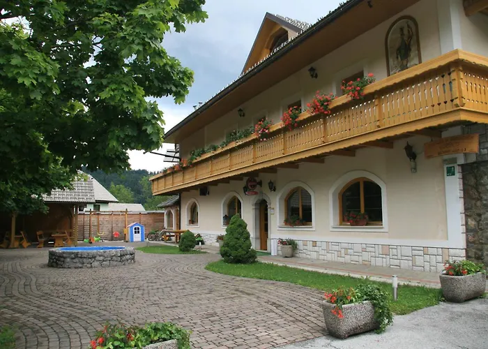 Kveder 3* Škofja Loka