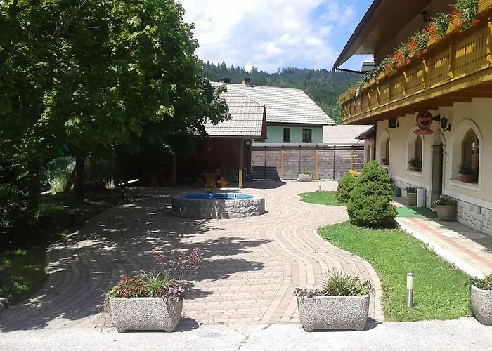 Kveder 3* Škofja Loka